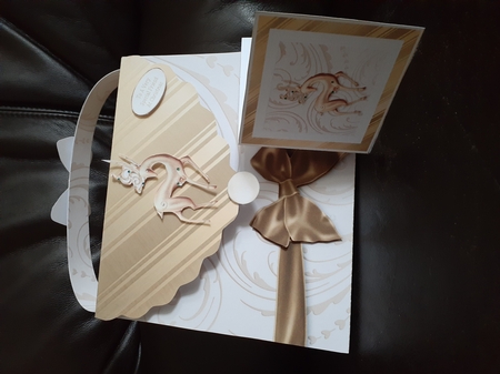 Golden Handbag Gift Bag Kit by Jenny Caldwell
