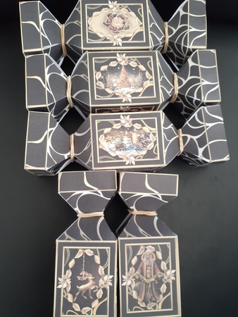 Gold & Black Christmas Cracker Kit by Jenny Caldwell
