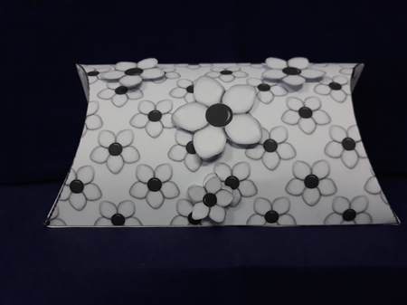 Daisy Dots Pillow Box by Jenny Caldwell