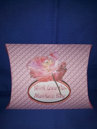 JJ WILD POPPY PILLOW BOX MOTHERS DAY by Jenny Caldwell