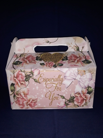 MOTHERS DAY MUM - GABLE TOP BOX - GORGEOUS ROSES by Jenny Caldwell