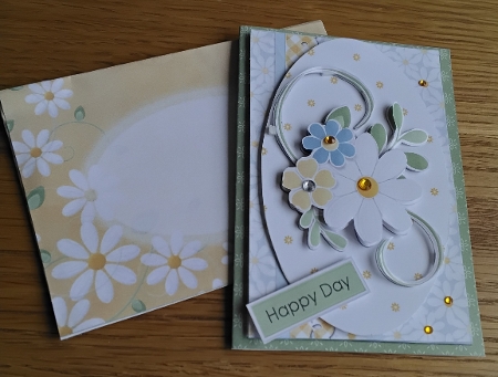 Pretty Daisies 5 x 7 Inch Decoupage Card, Insert & Envelope & Sentiments by Joan Murfitt