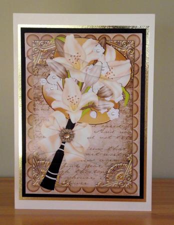 Cream Lily Fan 7x5in Swirvey Top Bottom Stacker by Lady Rosemary Warboys