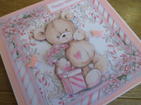 Teddys  Surprise Gift by Johanna Lambert