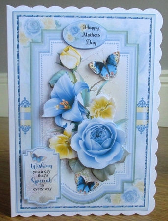 A Delicate Bouquet 2 Mini Page Kit  by Johanna Lambert