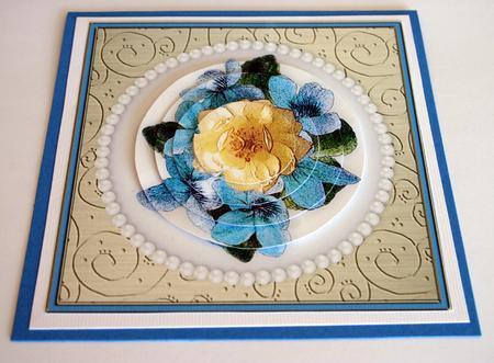 Flowers & Pearls Quick Card with Circle Pyramage by Jolanta Januszewska