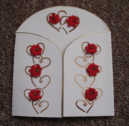 Stencilled Hearts Gatefold Card by Jose Hopkins