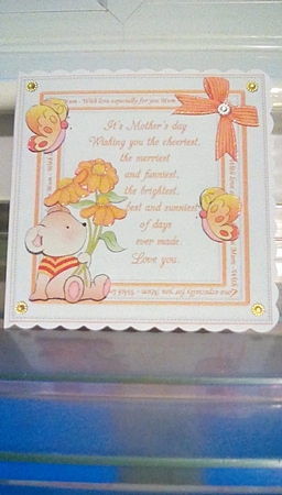 7x7 Daisy bear sends love for mum by Joyce Edwards