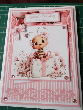 Spring Bee #2 Mini Kit 5x7 (3) Plus Bonus by Joyce Edwards