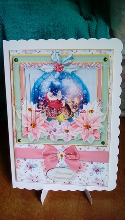 Christmas mini kit Globe 17 by Joyce Edwards