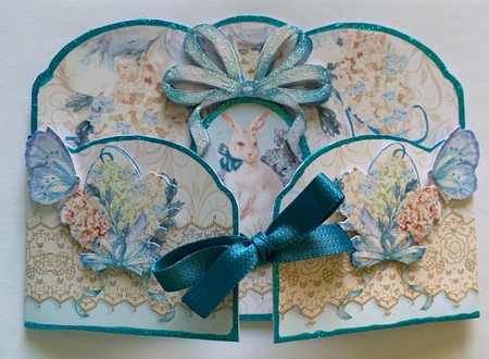 Wrap-Around Easter Gatefold MiniKit b1 by Julianne Harris