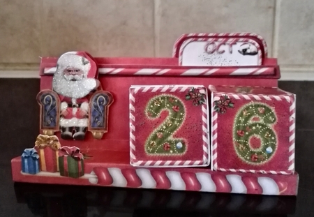 KRIS KRINGLE CHRISTMAS - 3D CUBE PERPETUAL CALENDAR by Julie Hill