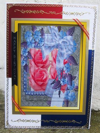 Love Roses Pyramid by Kerry Sawyers