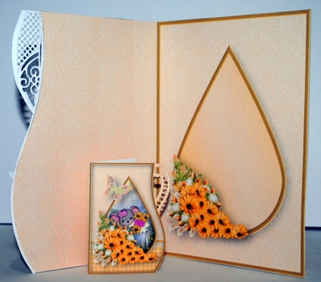 Mouse in the Flowers - Curved Edge Card Mini Kit by Kristina Norbat