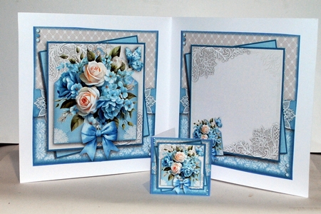 Beautiful blue floral envelope style card kit by Kristina Norbat