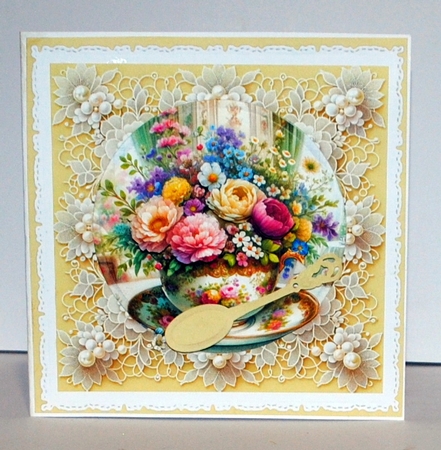 Lace frames soft yellow REQUESTED by Kristina Norbat