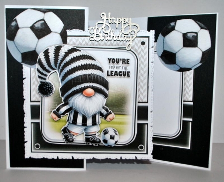 cup1369672_2053 - Top Of The League Black & White Mini Kit