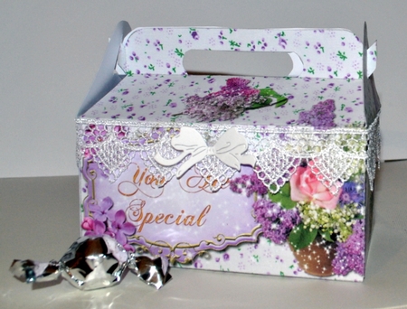 GABLE HOUSE GIFT BOX - LILACS GH2 by Kristina Norbat