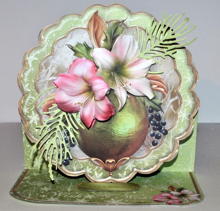 A Christmas Bauble - Framed Easel Card Mini Kit by Kristina Norbat