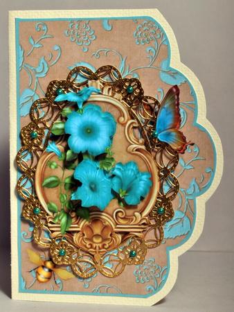 Pretty Petunias Scallop Card Front with Step by Step by Kristina Norbat