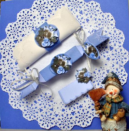 Table Setting Christmas Pine Cones Mini Kit by Kristina Norbat