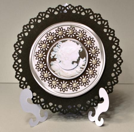 Round Black & White Cameo Pyramid Topper by Kristina Norbat