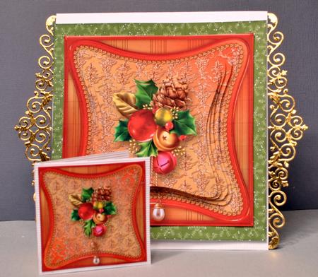 Christmas Cluster - Curved Frame Card Mini Kit by Kristina Norbat