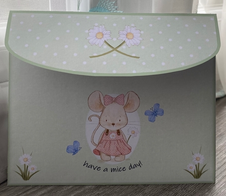 Daisy Mouse Card by Kym Barry