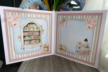  Loves Reading by Kym Barry