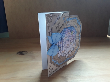 3D Shaped No-Hole Fold Back Pretty Floral Card with Pyramage Mini Kit  -  Pretty Flowers by Leanna Hudson