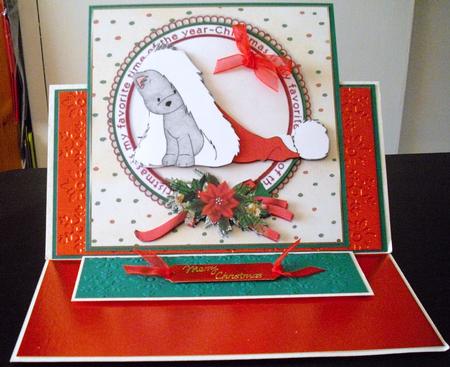Cute Kitty in Santa Hat by Lesley Earing