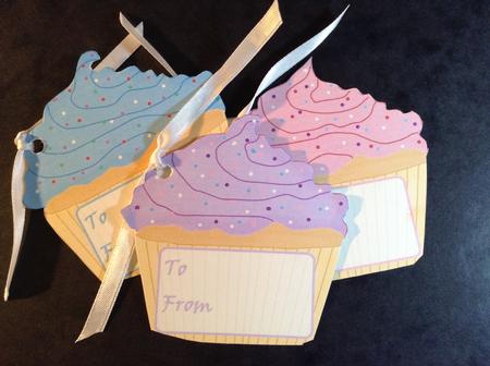 Cup Cake Gift Tags by Lesley Earing