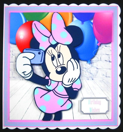 Minnie Selfie Queen by Linda Short