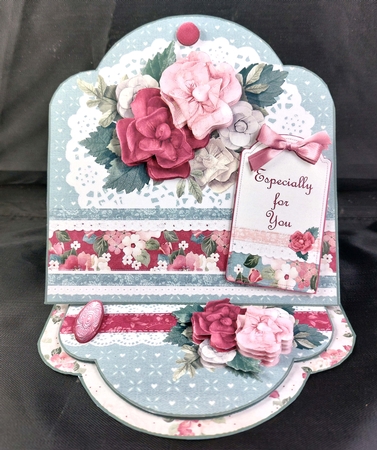  Flowers & Lace Easel Card by Linda Short