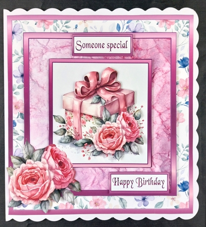 SC Gift box with roses by Linda Short
