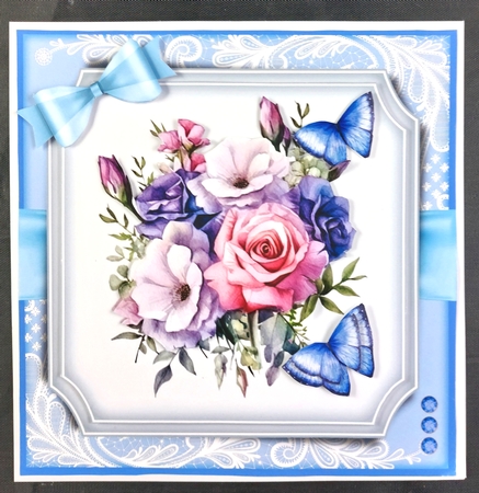 Roses and Lisianthus Bouquet by Linda Short
