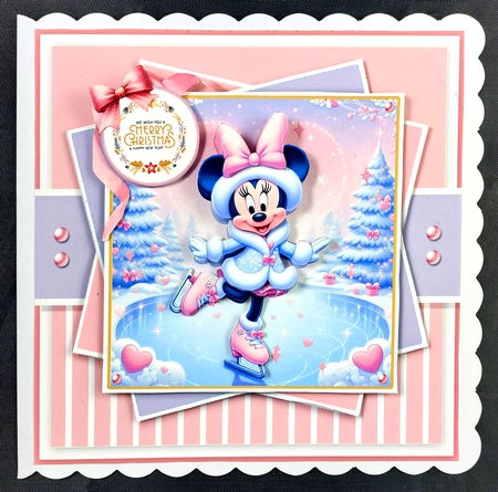 Minnie Loves Skating by Linda Short