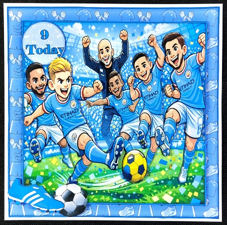 Manchester City Mini Kit 2 Ages 6-11 included by Linda Short