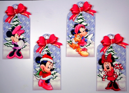 Four lovely christmas tags with Miss Mouse in the snow with pink bows by Linda Short