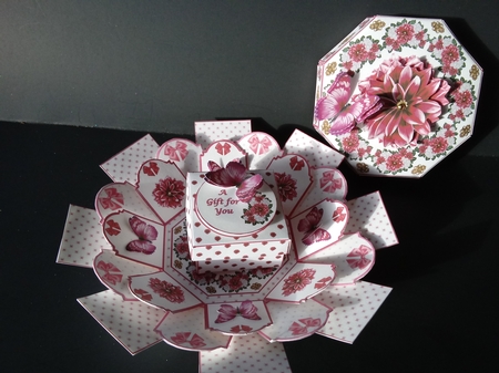 Red dahlia exploding box card with matching gift box by Lisa Lee