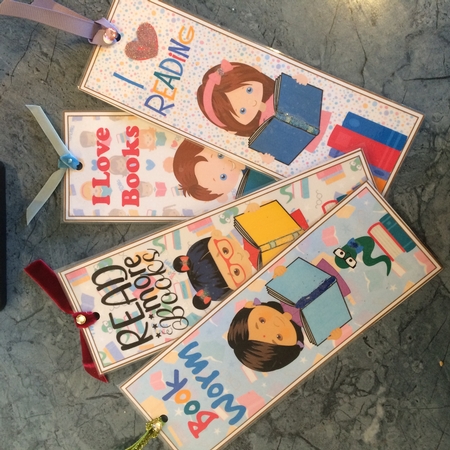 I love reading children 4 x bookmarks sheet 3 by Lois Robinson