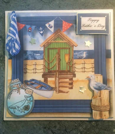 The Beach Hut - Green by Lois Robinson