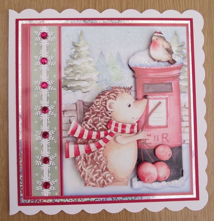 HEDGEHOGS BERRY MERRY CHRISTMAS 7.5 Decoupage & Insert Kit by Lynda Harman
