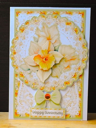 All Occasions 5 x 7 Daffodil Doily Card by Lynn Butters