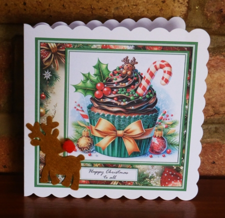 Delicious Christmas Cup Cakes - Mini Kit 6x6  by Lynn Butters