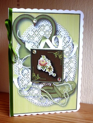Card-on-a-card Topper by Lynn Butters