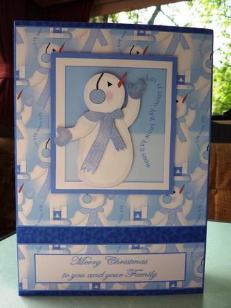 Frosty Easel Card by Lynn Butters