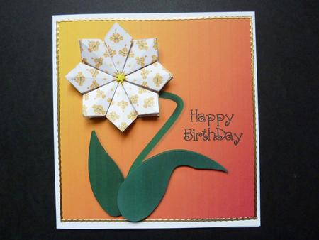 Flower Power - Daffodil by Lynn Butters