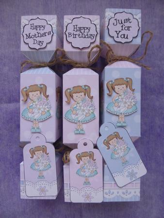 3D Girlz Liz's Flowers Cracker Gift Favour Boxes by Lynn Butters