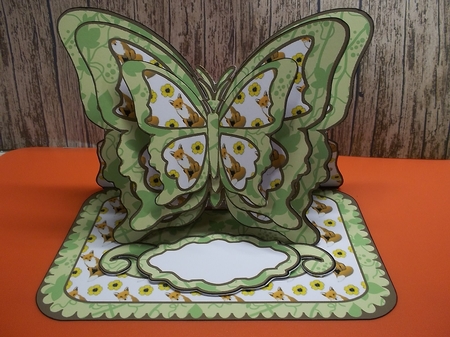 Butterfly easel Foxes by Crafty Lynn